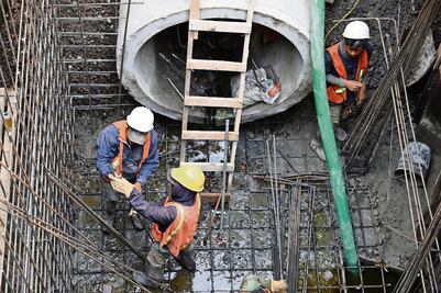 Va medio año de atraso en obra de colector 