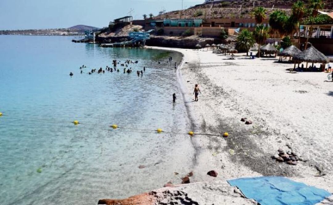 Traffickers extracted around 26 tons of sand from Mexican beaches in the last three years. (Photo: Elisabet Ramírez / EL UNIVERSAL) 