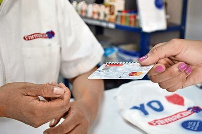 Benefician a banca ajustes de Banxico, dice Fitch Ratings