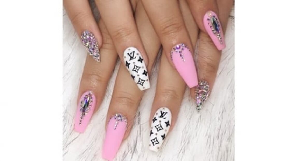 Inspírate en las firmas de lujo de moda para tu manicura