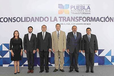 Presenta gobernador cambios en gabinete