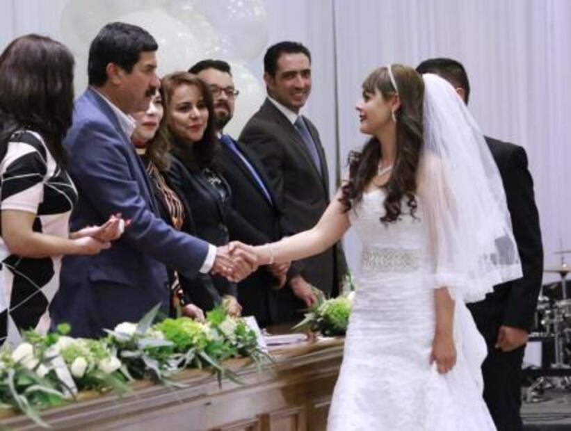 Más de 5 mil parejas se “amarraron” en los estados este 14 de febrero