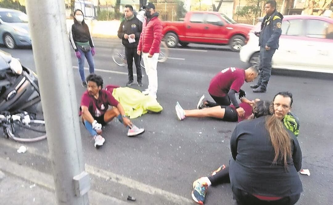 La mañana del domingo, un conductor en presunto estado de ebriedad atropelló a la peregrinación que circulaba sobre calzada de Tlalpan. Foto: Especial