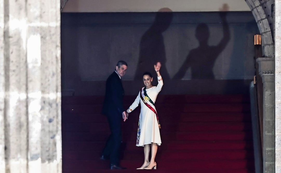 La presidenta Claudia Sheinbaum arribó a Palacio Nacional acompañada por su esposo Jesús Tarriba. Foto: Fernanda Rojas / EL UNIVERSAL