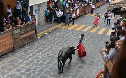Festejo con toros de lidia a Santa María Magdalena deja 4 lesionados en Xico, Veracruz
