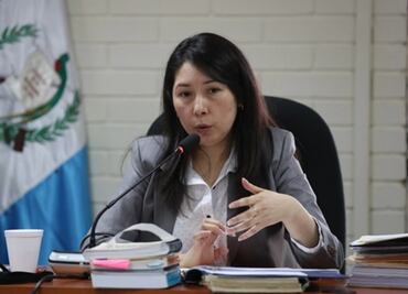 Por amenazas de muerte, jueza anticorrupción huye de Guatemala