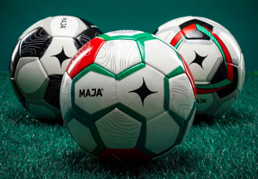 Balones coleccionables de MAJA Sportswear. Foto: Instagram @majasportswear