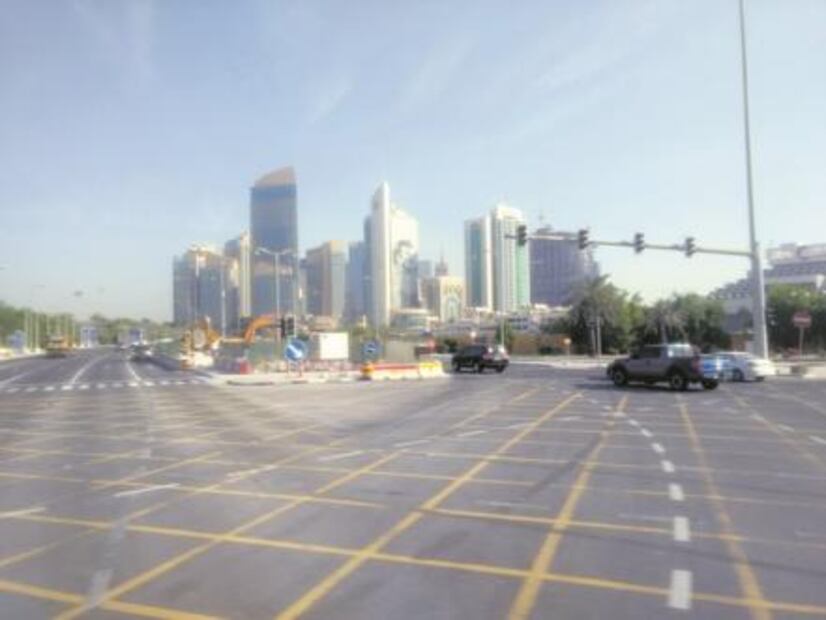 Qatar, donde la mujer camina detrás del hombre