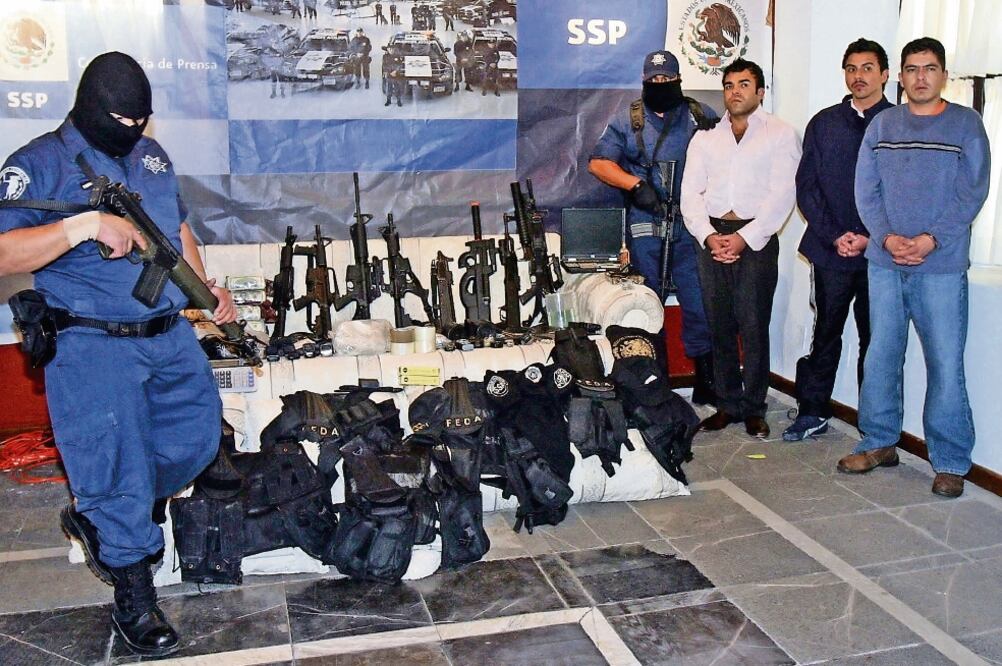 Los uniformes más clonados por el crimen son los de la PF, pues con ellos pueden cometer ilícitos en todo el territorio nacional, dicen expertos. FOTO: ARCHIVO EL UNIVERSAL