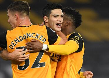 Newcastle le saca el empate a Wolves; Raúl Jiménez anotó