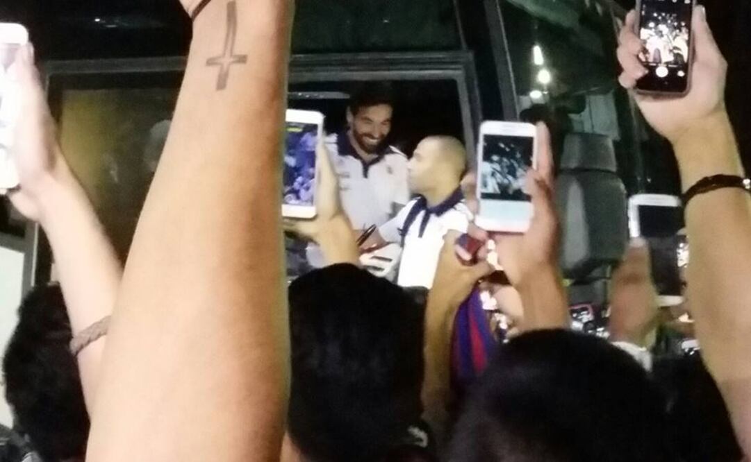 Argentina llega a Arlington para el partido contra México. Édgar Luna