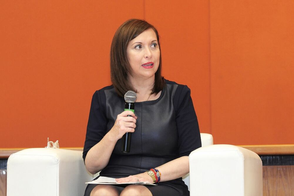 La senadora Cristina Díaz, integrante de la Comisión de Salud en el Senado, participó en el Foro Cáncer en la Mujer (ESPECIAL)