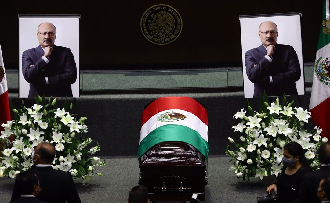 Este martes se realizó un homenaje de cuerpo presente en la Cámara de Diputados. Foto: Diego Simón Sánchez / EL UNIVERSAL