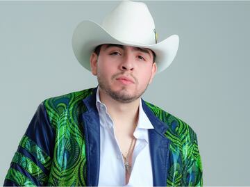 ¡No será Peso Pluma! Canelo Álvarez ya reveló quién entonará el Himno Nacional en su pelea