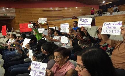 Protest at Hidalgo Congress over animal abuse at +Kota store