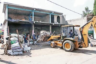 Clausuran empresa de reciclaje en colonia Hank González