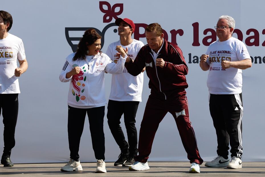 Durante la clase acudieron personajes del boxeo como Julio César Chávez, Óscar de la Hoya y Maurilio Sulaimán. Foto: Diego Simón Sánchez/ EL UNIVERSAL