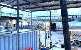 Hallan centro de almacenamiento de huachicol para "magna" y "premium"; aseguran contenedores, tanques y pipas
