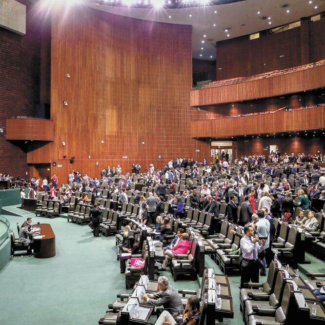 Entre los promoventes ante el Congreso de reformas al otorgamiento de recursos para partidos están PAN, Morena, PRI, PRD, PVEM, PES, ciudadanos y Congresos locales. ARCHIVO EL UNIVERSAL