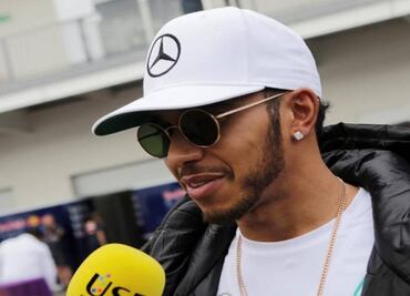 Hamilton sends statement of intent in Mexico practice