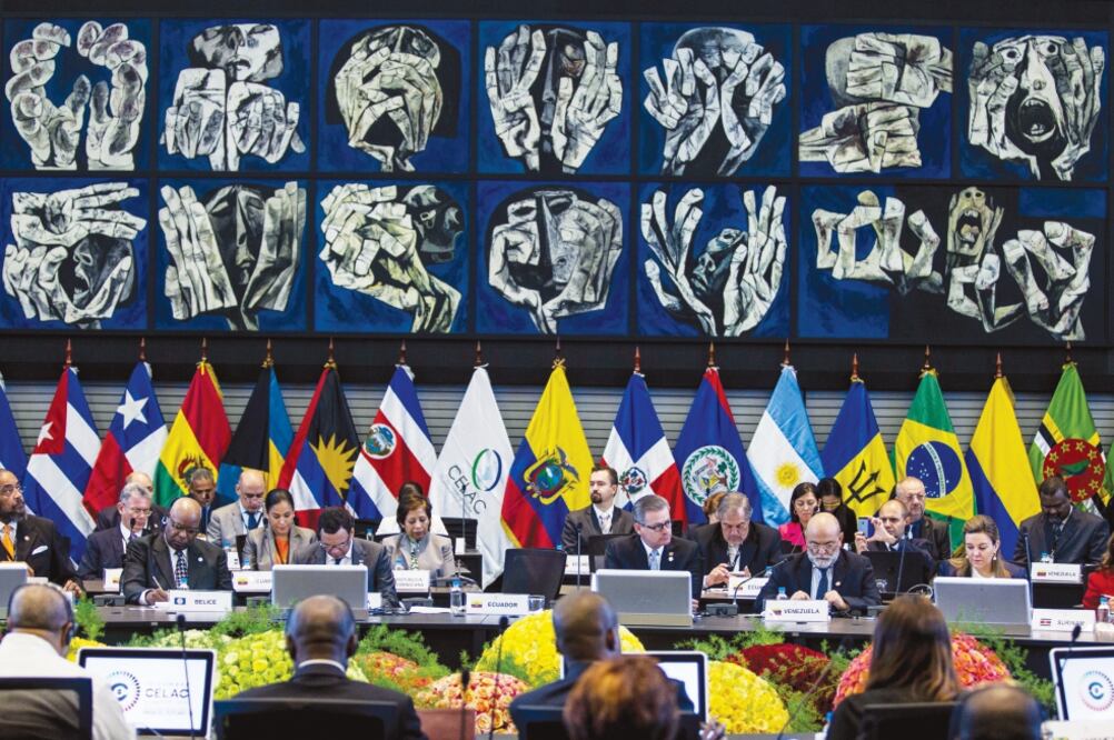Vista general de la inauguración de la reunión de cancilleres de Comunidad de Estados Latinoamericanos y Caribeños (Celac), ayer, en Quito (JOSÉ JÁCOME. EFE)
