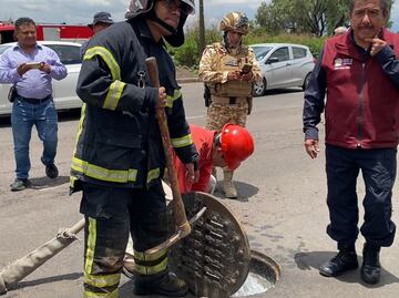 Confirman que aún hay combustible en drenaje de Nezahualcóyotl; sin embargo aseguran que no hay riesgo