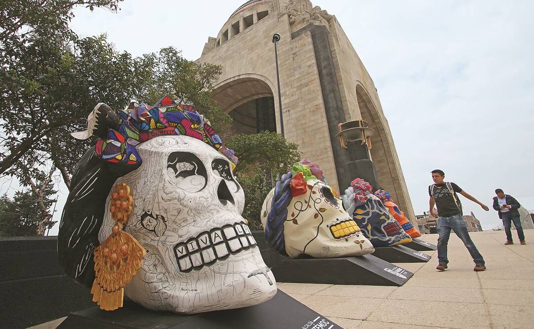 Las obras monumentales que componen la exposición Fridacráneos estarán hasta el 3 de noviembre en el Monumento a la Revolución. Foto: Carlos Mejía / EL UNIVERSAL