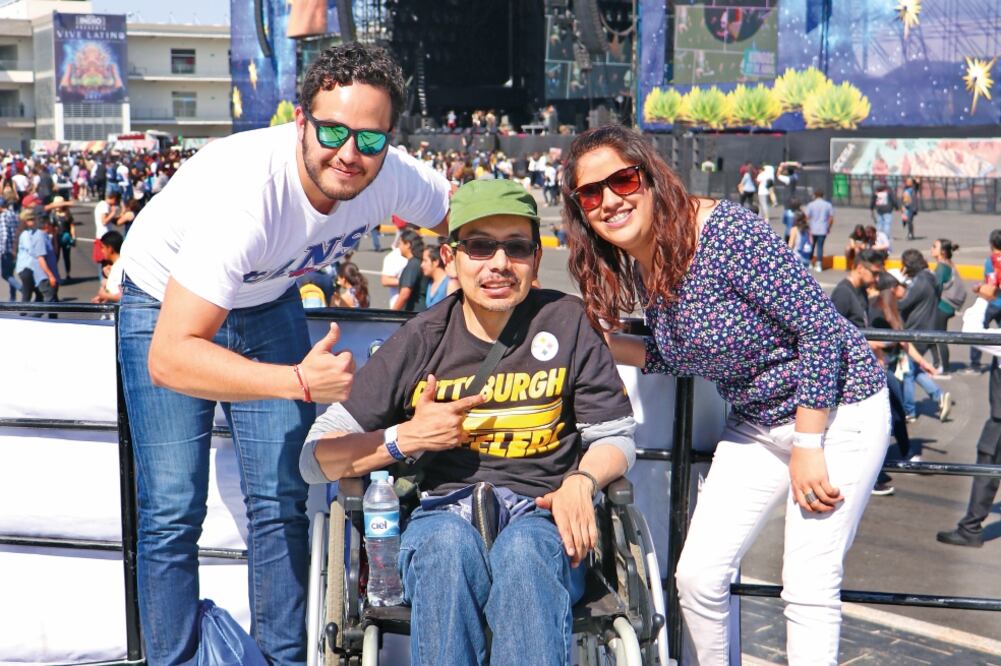 Edel, Mario y Claudia Campos disfrutaron del festival (DANIELA PEÑA. EL UNIVERSAL)