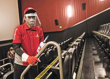 Los cines protestan por el semáforo Covid