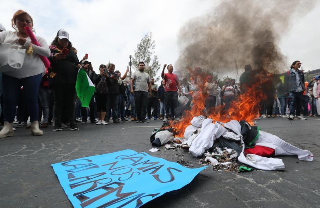 integrantes del Sindicato de Maestros al Servicio del Estado de México FOTO: Jorge Alvarado/ EL UNIVERSAL/