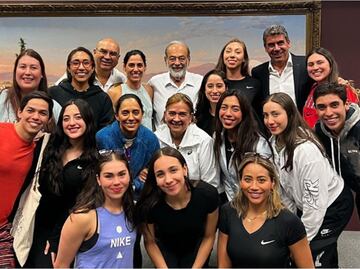 Carlos Slim se suma al apoyo para el equipo de natación artística de México