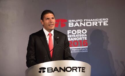 Aplicaciones tecnológicas harán la diferencia en la banca: Carlos Hank González