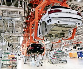 Da frenazo industria automotriz debido a falta de suministro