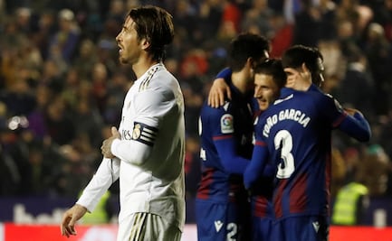 El Real Madrid cae ante el Levante y deja ir el liderato