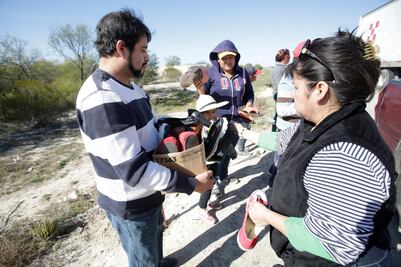 Pide cónsul a migrantes no entrar en pánico 