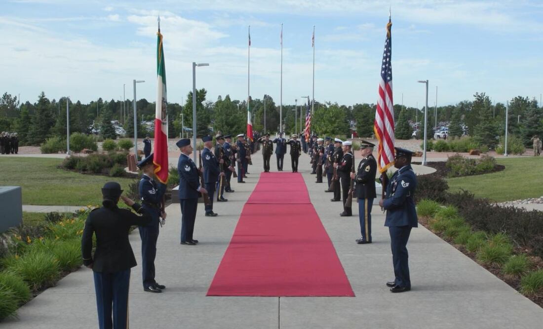 Titulares de Marina y Defensa visitan Comando Norte en Colorado Springs, Estados Unidos. Foto: Especial