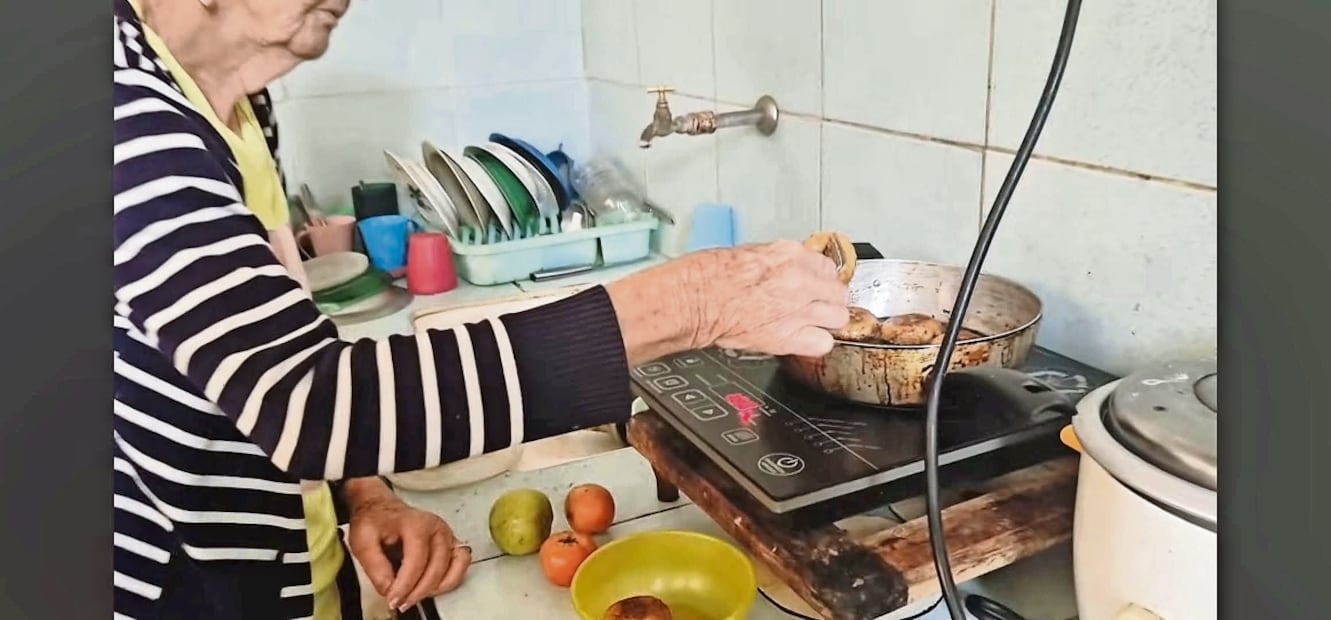 n las casas, la comida escasea. “Cuesta una millonada”, se quejan los cubanos. Foto: Cortesía Jessica Gómez