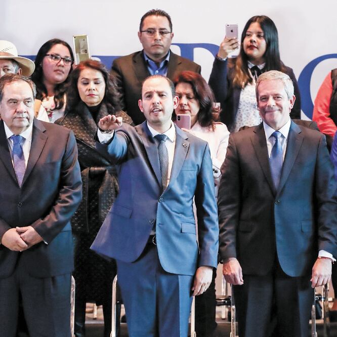 Marko Cortés rindió protesta como presidente nacional del PAN ante un pequeño grupo de militantes que acudieron al acto. Foto: GERMÁN ESPINOSA. EL UNIVERSAL 
