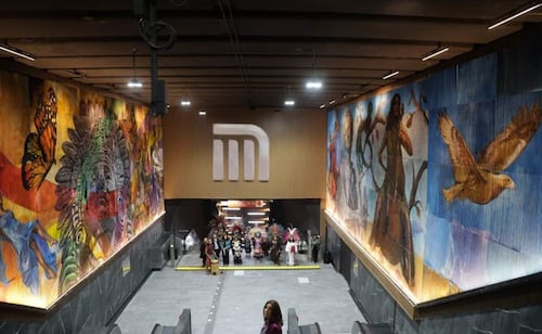 Develan en Metro Auditorio "Apoteosis", el mural holográfico más grande del mundo; "hace de la estación una obra de arte": Adrián Rubalcava