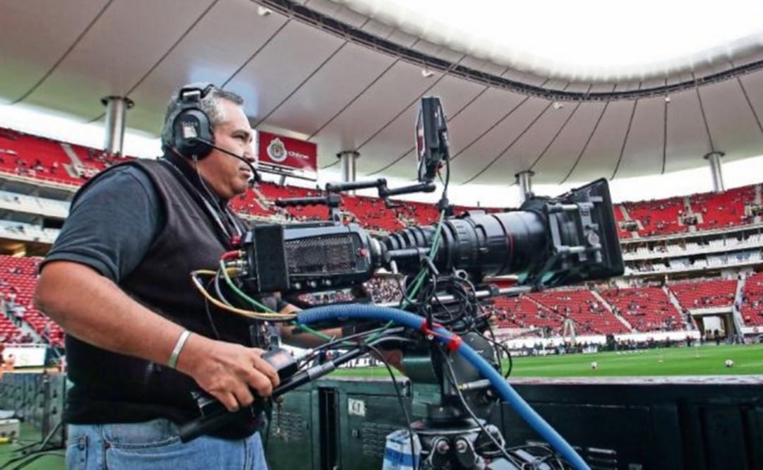 Profeco investigará cambios en contrato de Chivas TV
