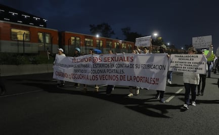 Vecinos de la Portales bloquean Calzada de Tlalpan; rechazan reubicación de trabajadoras sexuales al interior de la colonia