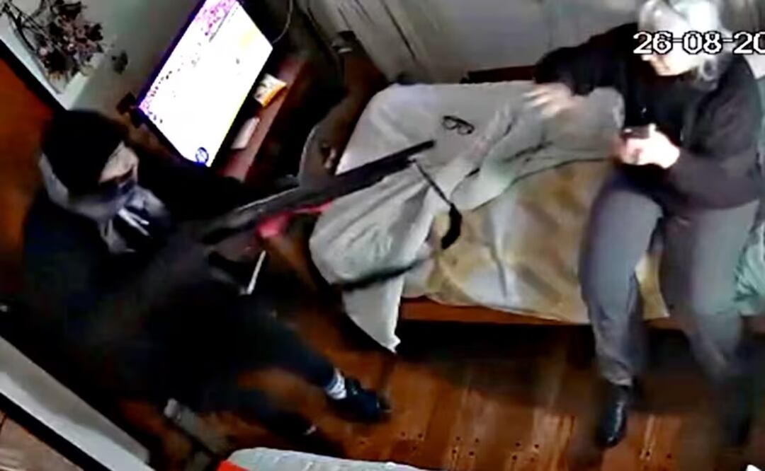 Una jubilada fue atacada en su casa por delincuentes armados con escopetas. Foto: Tomado del video