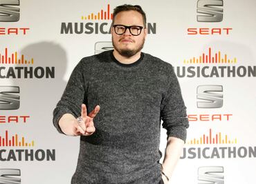 Leonel García aprovecha cuarentena para crear y estar con su familia