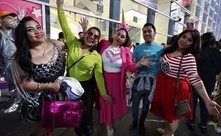 Katy Perry en CDMX: entre luces, brillos y gratitud, así la reciben sus fans