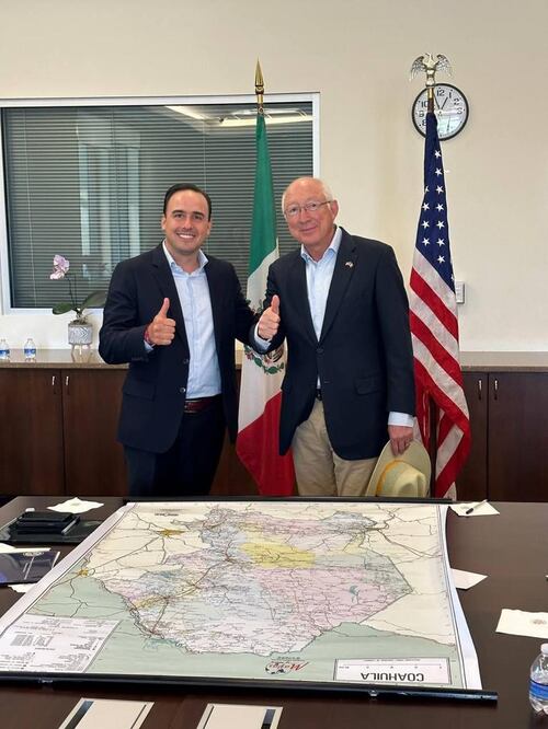 El gobernador electo de Coahuila, Manolo Jiménez, sostuvo una reunión de trabajo con el embajador de Estados Unidos, Ken Salazar