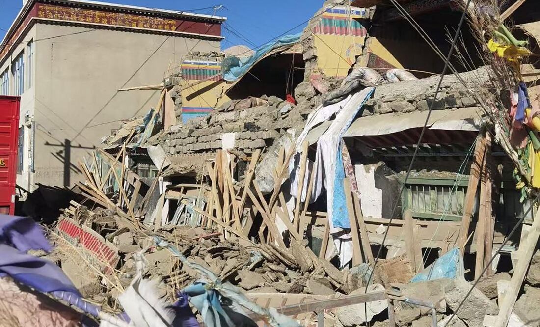 Un fuerte terremoto sacudió una región de gran altitud en el oeste de China y áreas de Nepal y causó daños en cientos de casas. Foto: AFP