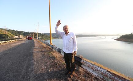 AMLO anuncia un millón de pensiones para niños con discapacidad en pobreza