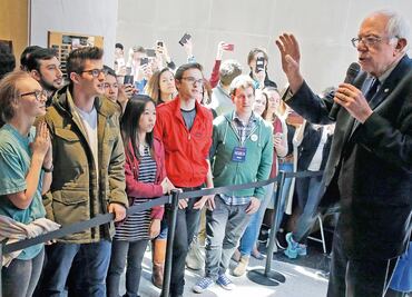 Sanders y Clinton miden fuerzas