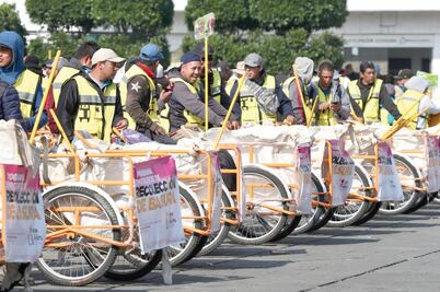 Por falta de diesel, triciclos recogerán basura en Neza