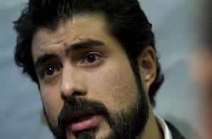 José Ángel Bichir es dado de alta, luego de tres días de hospitalización: lo asiste su padre, Odiseo 